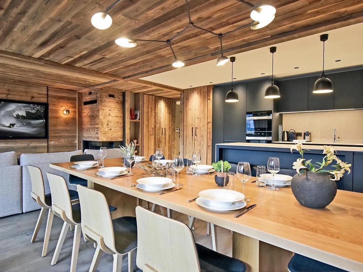 Apartment Appartement Familial Skis Aux Pieds Au Rond-Point Des Pistes, Les Allues - Fr-1-613-82