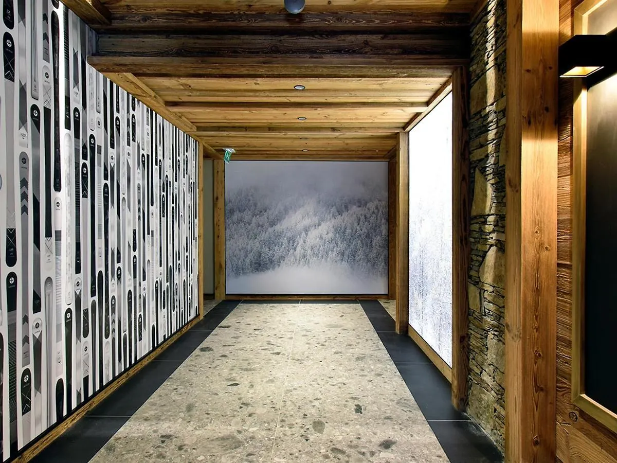Appartement Familial Skis Aux Pieds Au Rond-Point Des Pistes, Les Allues - Fr-1-613-82