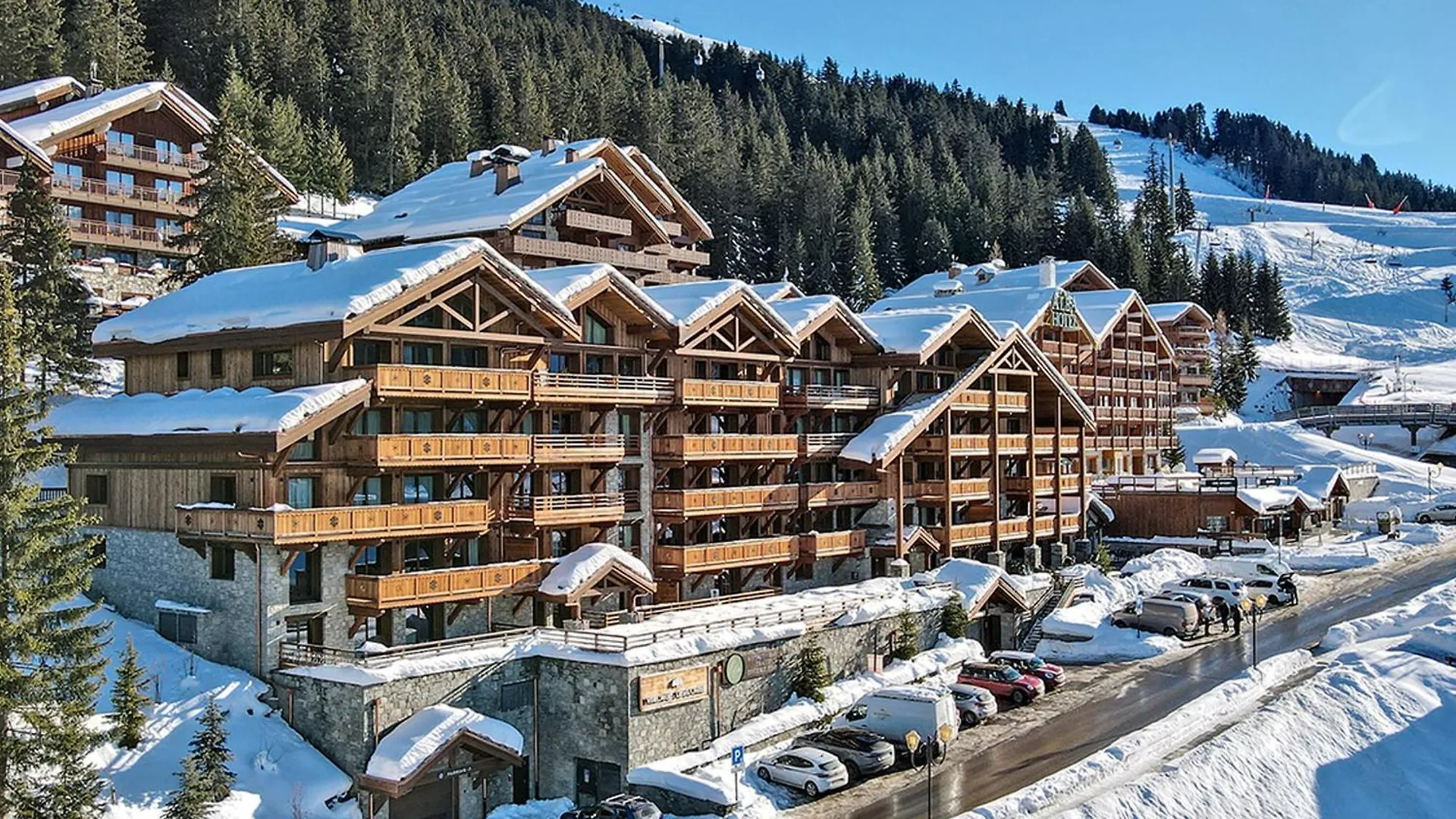 Appartement Familial Skis Aux Pieds Au Rond-Point Des Pistes, Les Allues - Fr-1-613-82 Apartment